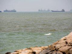 Estados Unidos lanza ataques contra Irán por ataques a 3 barcos en el Estrecho de Ormuz