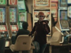Revisión afortunada: el drama de estafadores de Anya Taylor-Pleasure es una diversión veraniega ingeniosa con poca sustancia