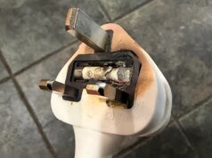 Por qué dejar los cables de extensión enchufados permanentemente es más riesgoso de lo que cree