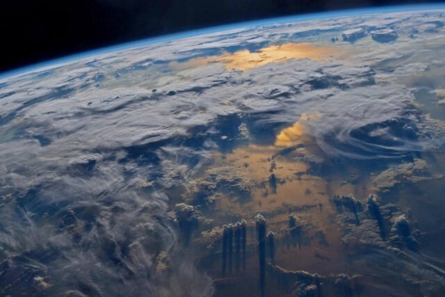 iss_earth_linb_clouds_sunse-1280x853.jpg