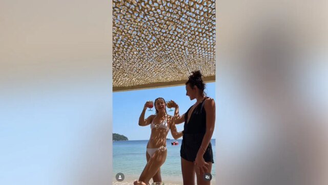 kate-hudson-white-drinking.jpg