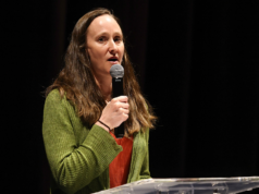 La alcaldesa socialista Katie Wilson guarda silencio en medio de las protestas por el «vertedero humano» antes del partido de la Copa Mundial de Estados Unidos.