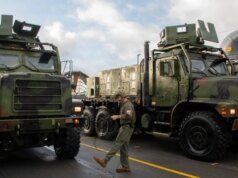 El ejército estadounidense despliega MTVR y transporta ayuda aérea a Venezuela tras los mortales terremotos