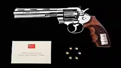 nato-leaders-discussed-security-in-turkiye-got-revolvers-as-return-gift.jpg