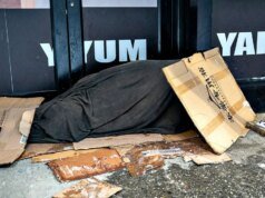 La ciudad de Nueva York trasladará a 110 hombres solteros sin hogar a un tranquilo vecindario de Brooklyn, lo que preocupa a los lugareños: informe