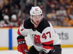 Canucks assina com Paul Cotter um contrato de um ano
