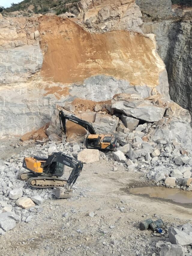 quarry20Bengaluru20JCB20crushed.jpeg