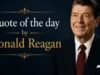 Frase del día de Ronald Reagan: "El mejor líder no es necesariamente el que hace las cosas más grandes. Él es quien consigue que la gente haga las cosas más grandes."