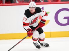 Flames assinam com Simon Nemec um contrato de cinco anos no valor de US$ 36,25 milhões