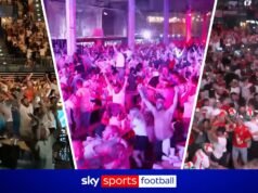 CENAS ÉPICAS! Torcedores da Inglaterra ficaram radiantes nos fan parks após a vitória da Noruega