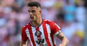 Xhaka permanece no Sunderland apesar da oferta do Chelsea