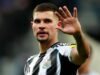 Capitão do Newcastle, Guimarães, diz ao clube que quer ingressar no Arsenal