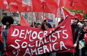 El líder de los Socialistas Democráticos de América cube que «muchos» en el grupo estarían encantados con AOC en 2028