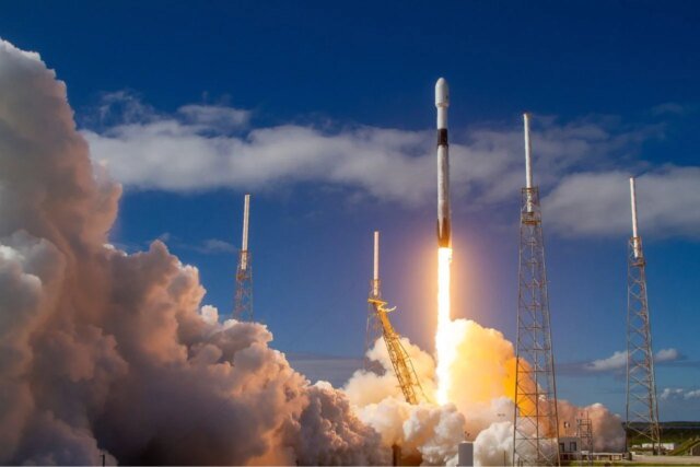 starlink-launch-1280x853.jpg