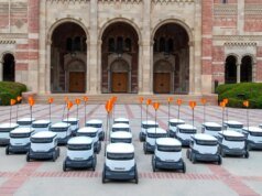 Los robots de reparto de naves espaciales abandonan los campus para ir a las ciudades