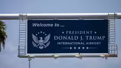 trump-airport.jpg