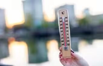 Las temperaturas alcanzarán un máximo de 36 ° C durante la ola de calor en el Reino Unido y se emitieron advertencias sanitarias