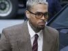 Chris Brown pagará US$ 13 milhões à governanta atacada pelo pastor caucasiano do cantor
