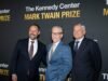 Invoice Maher acepta el premio Twain de humor mientras el Centro Kennedy navega por la agitación de la period Trump